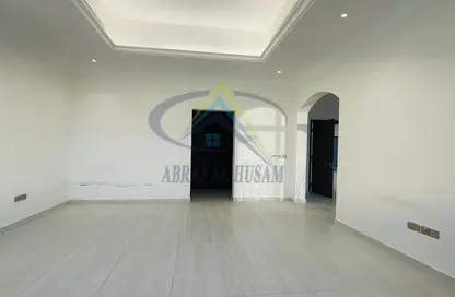 Compound - 5 Bedrooms for sale in Khalifa City A Villas - Khalifa City A - Khalifa City - Abu Dhabi