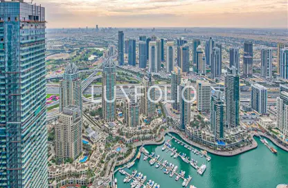 Apartment - 4 Bedrooms - 5 Bathrooms for rent in Cayan Tower - Dubai Marina - Dubai