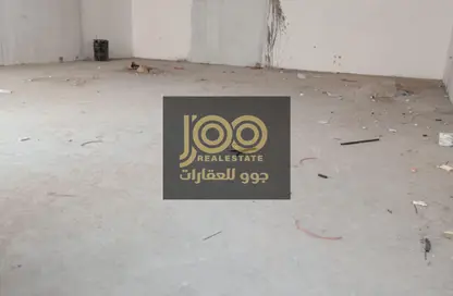 Warehouse - Studio - 1 Bathroom for rent in Umm Al Thuoob - Umm Al Quwain