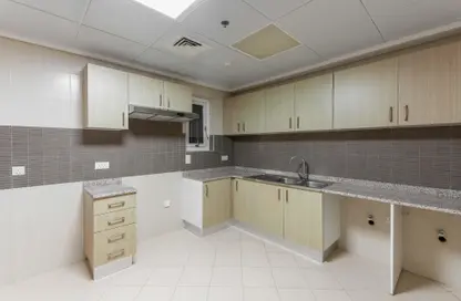 Apartment - 2 Bedrooms - 2 Bathrooms for rent in Bloom Central - Al Tibbiya - Abu Dhabi