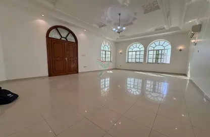 فيلا - 6 غرف نوم - 6 حمامات للايجار في جفير جديد - فلج هزاع - العين