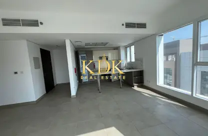 شقة - غرفة نوم - 2 حمامات للايجار في البرج الإمبراطوري - قرية الجميرا سركل - دبي