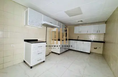 Apartment - 2 Bedrooms - 2 Bathrooms for rent in Al Mamzar - Al Mamzar - Sharjah - Sharjah