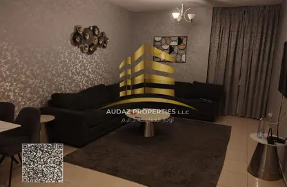 شقة - غرفة نوم - 2 حمامات للبيع في أورينت تاور 1 - أورينت تاور - البستان - عجمان