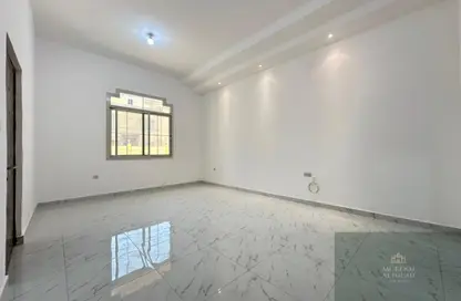 Apartment - Studio - 1 Bathroom for rent in Mohamed Bin Zayed City Villas - Mohamed Bin Zayed City - Abu Dhabi