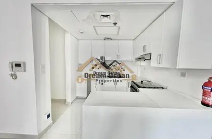 Apartment - 1 Bedroom - 2 Bathrooms for rent in Dilan Tower - Culture Village - Dubai