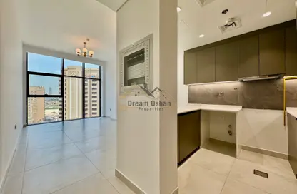 Apartment - 1 Bedroom - 2 Bathrooms for rent in Sama Al Jaddaf - Al Jaddaf - Dubai