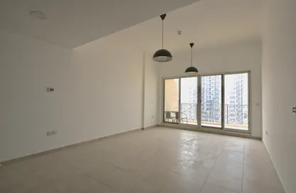 Apartment - 2 Bedrooms - 1 Bathroom for rent in European - Canal Residence - Dubai Sports City - Dubai