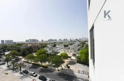 شقة - غرفة نوم - 2 حمامات للايجار في عزيزي برتون - الفرجان - دبي