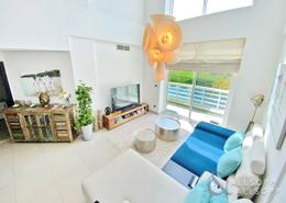 Apartment - 2 bedrooms - 3 bathrooms for sale in Cluster A - Jumeirah Heights - Dubai