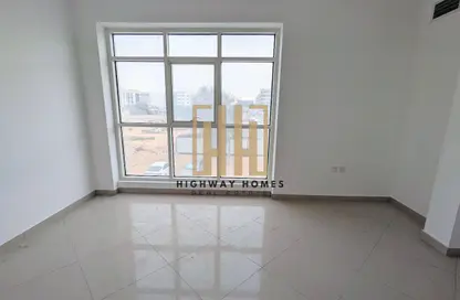 شقة - غرفة نوم - 1 حمام للايجار في الزاهية - تجارية مويلح - الشارقة