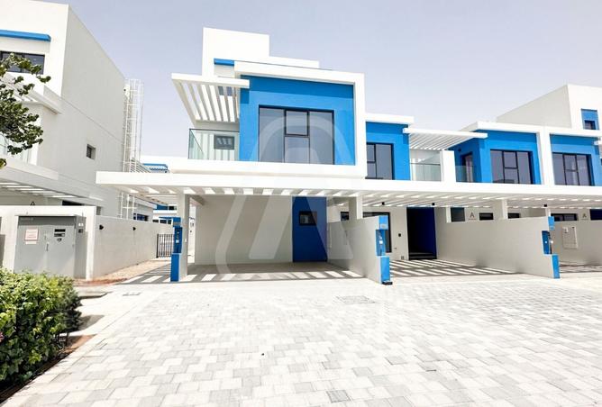 Elegant Living| Exclusive 5BR+Maid| Immediate Rent