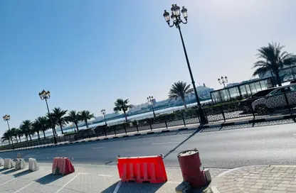 شقة - 2 غرف نوم - 2 حمامات للايجار في المجرة - الشرق - الشارقة