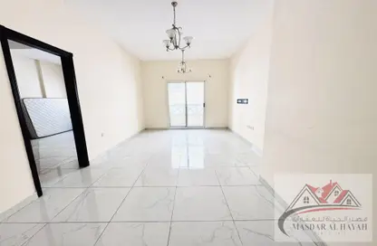 شقة - غرفة نوم - 2 حمامات للايجار في برج العنبر - مويلح - الشارقة