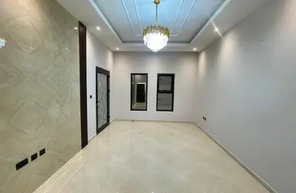 Villa - 5 Bedrooms - 7 Bathrooms for sale in Al Mowaihat 1 - Al Mowaihat - Ajman