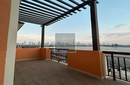 Villa - 4 Bedrooms - 5 Bathrooms for sale in Sur La Mer - La Mer - Jumeirah - Dubai