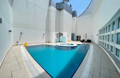 شقة - 3 غرف نوم - 4 حمامات للايجار في برج الأريام - منطقة النادي السياحي - أبوظبي
