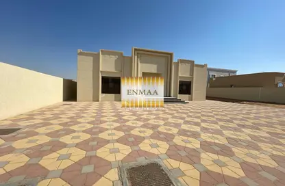 فيلا - 3 غرف نوم - 5 حمامات للبيع في الرفاع - رأس الخيمة