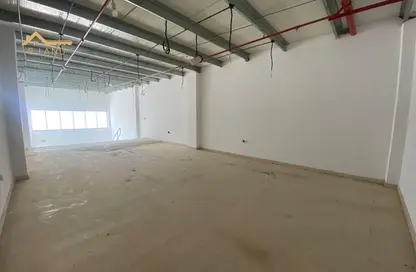 Warehouse - Studio - 2 Bathrooms for rent in Al Mowaihat 3 - Al Mowaihat - Ajman