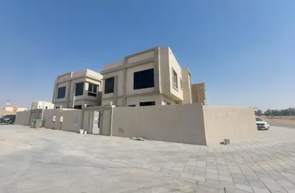 فيلا - 5 غرف نوم - 7 حمامات للايجار في الحليو 2 - الحليو - عجمان