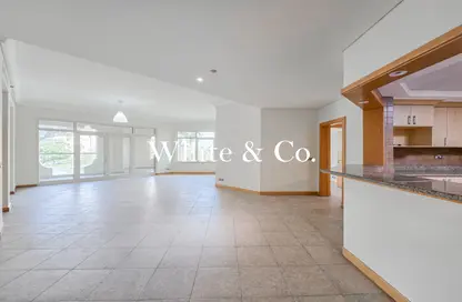 شقة - 3 غرف نوم - 3 حمامات للايجار في الحمري - مساكن شور لاين - نخلة جميرا - دبي شقة - 3 غرف نوم - 3 حمامات للايجار في الحمري - مساكن شور لاين - نخلة جميرا - دبي