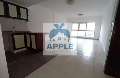 شقة - غرفة نوم - 2 حمامات للايجار في تجارية مويلح - الشارقة شقة - غرفة نوم - 2 حمامات للايجار في تجارية مويلح - الشارقة