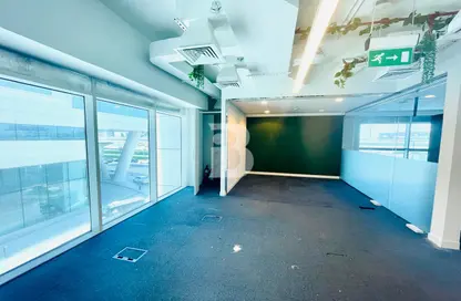 Office Space - Studio for rent in Single Business Tower - Sheikh Zayed Road - Dubai