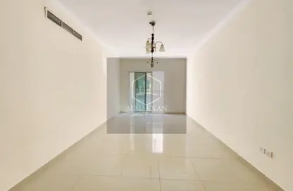 شقة - غرفة نوم - 2 حمامات للايجار في بناية مويليح 29 - مويلح - الشارقة شقة - غرفة نوم - 2 حمامات للايجار في بناية مويليح 29 - مويلح - الشارقة