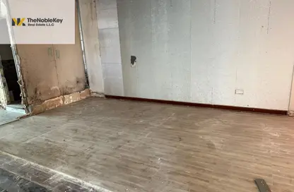 Shop - Studio - 2 Bathrooms for rent in Y-11 - England Cluster - International City - Dubai