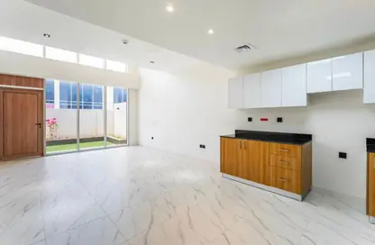 Apartment - Studio - 1 Bathroom for sale in Rukan Tower - Dubai Land - Dubai