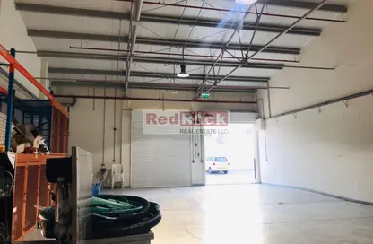 مستودع - استوديو - 3 حمامات للايجار في RAS - أم الرمول - دبي