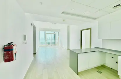 Apartment - 3 Bedrooms - 3 Bathrooms for rent in BLOOM TOWERS A - Bloom Towers - Jumeirah Village Circle - Dubai