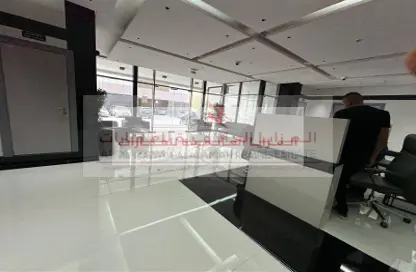 شقة - 2 غرف نوم - 3 حمامات للايجار في 2 زاخر تاور - أبراج زاخر - التعاون - الشارقة