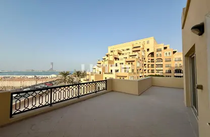 شقة - غرفة نوم - 2 حمامات للايجار في باب البحر - جزيرة المرجان - رأس الخيمة