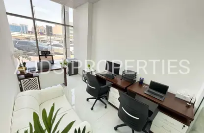 Office Space - Studio - 1 Bathroom for rent in Red Avenue - Al Garhoud - Dubai
