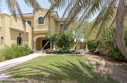 Villa - 4 Bedrooms - 6 Bathrooms for rent in Garden Homes Frond E - Garden Homes - Palm Jumeirah - Dubai