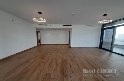 Apartment - 3 Bedrooms - 4 Bathrooms for rent in The Waves Residences - Mankhool - Bur Dubai - Dubai