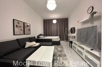 Apartment - Studio - 1 Bathroom for rent in Oasis 1 - Oasis Residences - Masdar City - Abu Dhabi