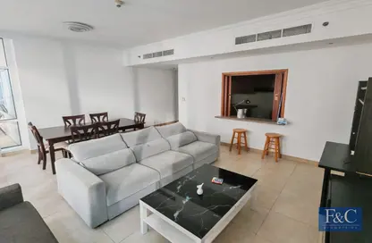 Villa - 5 Bedrooms - 7 Bathrooms for rent in Garden Homes Frond L - Garden Homes - Palm Jumeirah - Dubai