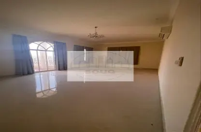 Empty Room image for: Villa - 5 Bedrooms - 6 Bathrooms for rent in Al Dhait - Ras Al Khaimah, Image 1