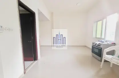 Apartment - Studio - 1 Bathroom for rent in Fire Station Road - Muwaileh - Sharjah
