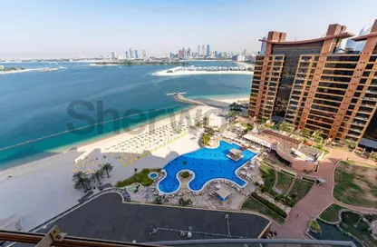 Apartment - 2 Bedrooms - 3 Bathrooms for rent in Amber - Tiara Residences - Palm Jumeirah - Dubai