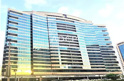Apartment - 3 Bedrooms - 3 Bathrooms for rent in The Crystal Tower - Al Khalidiya - Abu Dhabi