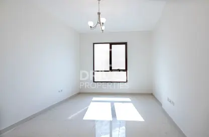 Empty Room image for: Apartment - 1 Bathroom for rent in Ayedh Tower - Al Jaddaf - Dubai, Image 1