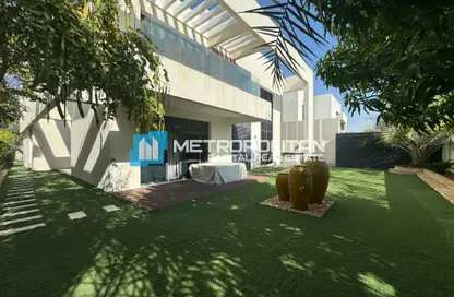 Outdoor Building image for: Villa - 5 Bedrooms - 7 Bathrooms for rent in West Yas - Yas Island - Abu Dhabi, Image 1