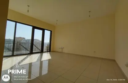 Empty Room image for: Apartment - 1 Bedroom - 1 Bathroom for rent in Airport Road - Abu Dhabi, Image 1