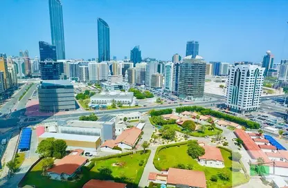 شقة - 2 غرف نوم - 3 حمامات للايجار في وايف تاور - شارع الكورنيش - أبوظبي