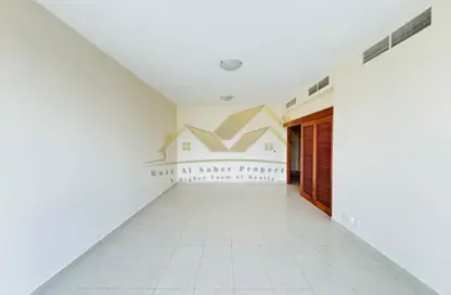 Apartment - 3 Bedrooms - 3 Bathrooms for rent in Silver Sands 2 - Mankhool - Bur Dubai - Dubai