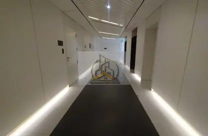 Hall / Corridor image for: Apartment - 2 Bedrooms - 4 Bathrooms for rent in Marafid Tower - Najmat Abu Dhabi - Al Reem Island - Abu Dhabi, Image 1