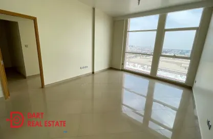 Empty Room image for: Apartment - 1 Bedroom - 2 Bathrooms for rent in United Square - Al Khalidiya - Abu Dhabi, Image 1